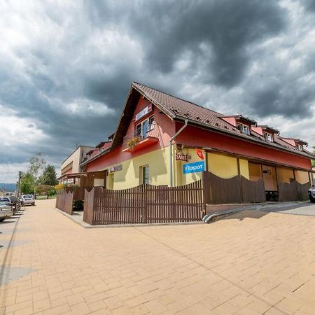 Penzion & Bar Natali Spissky Stvrtok Exteriér fotografie