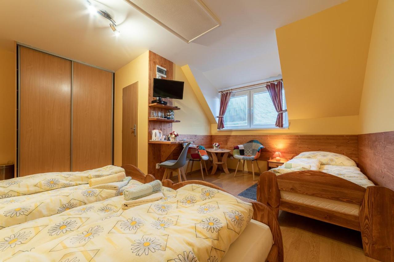 Penzion & Bar Natali Spissky Stvrtok Exteriér fotografie