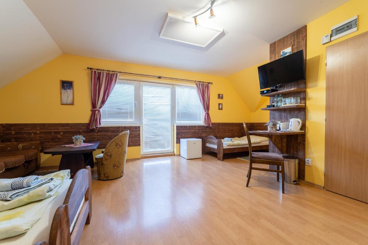 Penzion & Bar Natali Spissky Stvrtok Exteriér fotografie