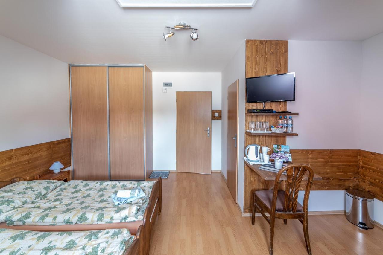 Penzion & Bar Natali Spissky Stvrtok Exteriér fotografie