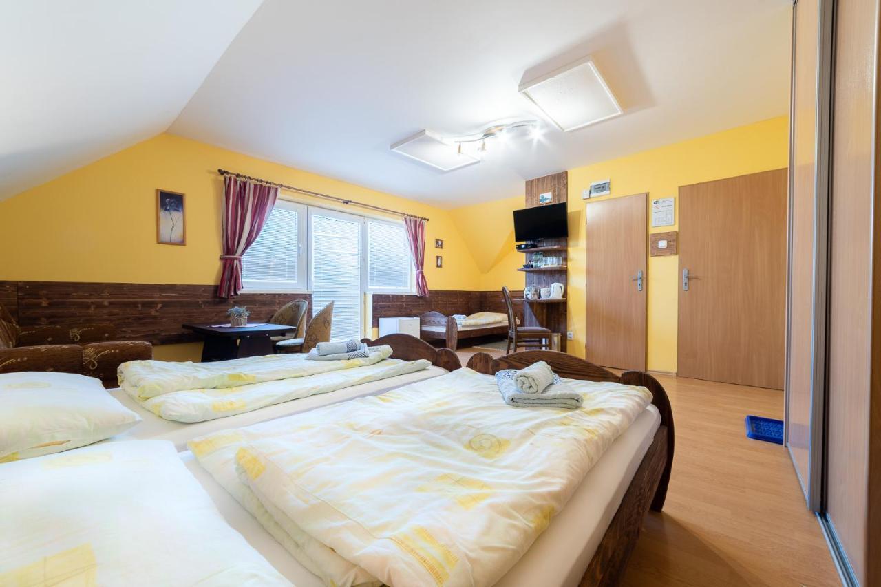 Penzion & Bar Natali Spissky Stvrtok Exteriér fotografie