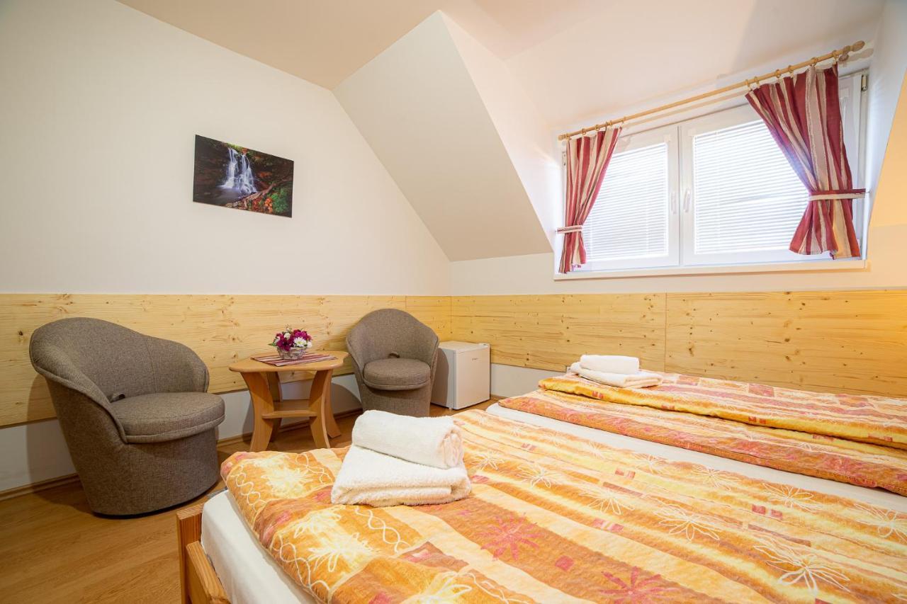 Penzion & Bar Natali Spissky Stvrtok Exteriér fotografie