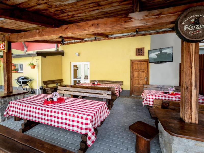 Penzion & Bar Natali Spissky Stvrtok Exteriér fotografie